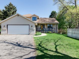 2357 Park Ridge Dr, Shakopee, MN 55379