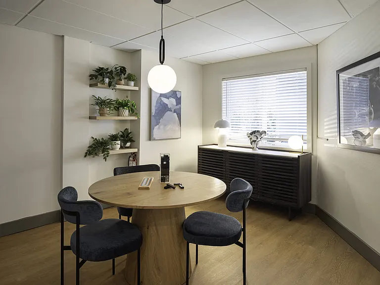 Liam Apartments — Photo 18