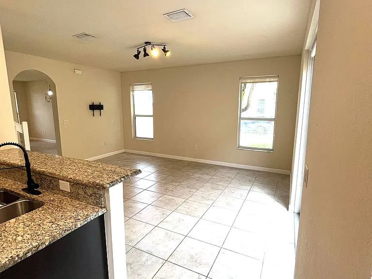 9401 SW 172nd Ave — Photo 18