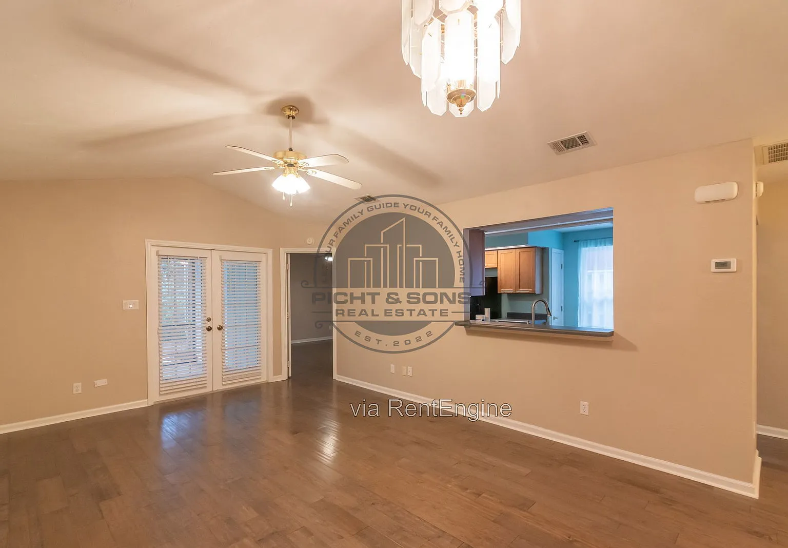 2 bed, 2.0 bath, 1041 sqft, $1,600 — Photo 4