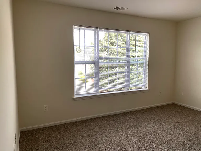 19 Leeward Ct #G13 — Photo 13