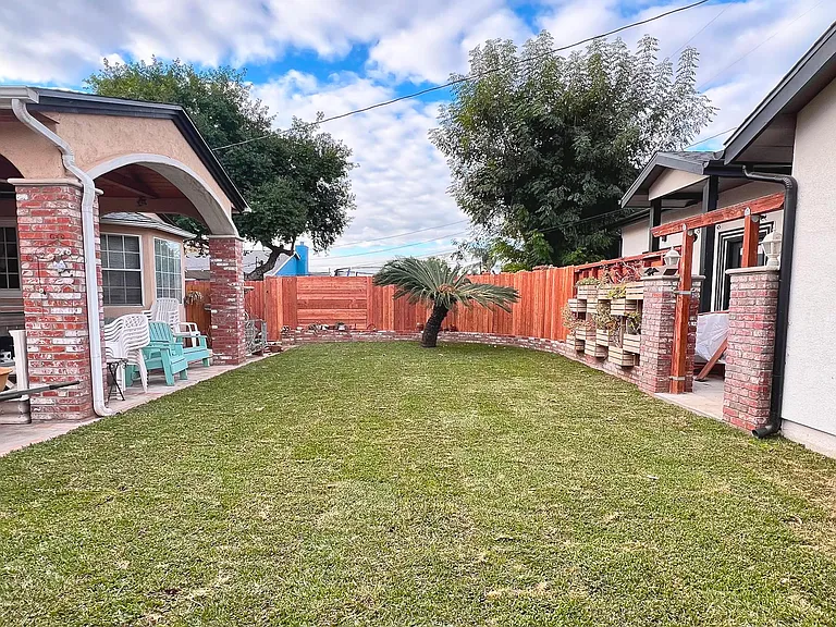 5627 Adele Ave — Photo 5