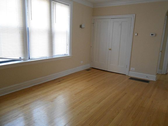 5th image of 3620 N Marshfield Ave #1L