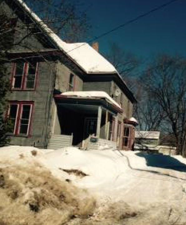 2nd image of 64 Silver St