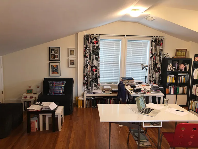40 Lynwood Pl #4 — Photo 3