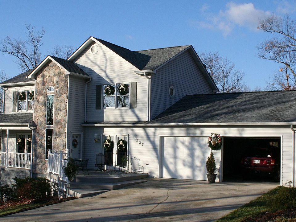 1st image of 1307 Winston Dr