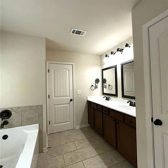 1365 Delo Ln — Photo 28