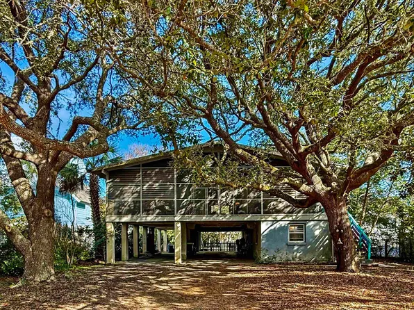 137 Eutaw Ln., Pawleys Island, SC 29585