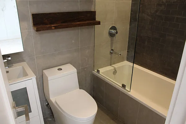 Rented by City View Living | media 32