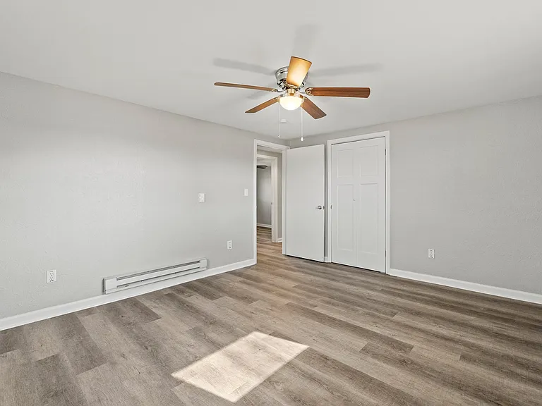 1514 W Dupont Rd — Photo 14