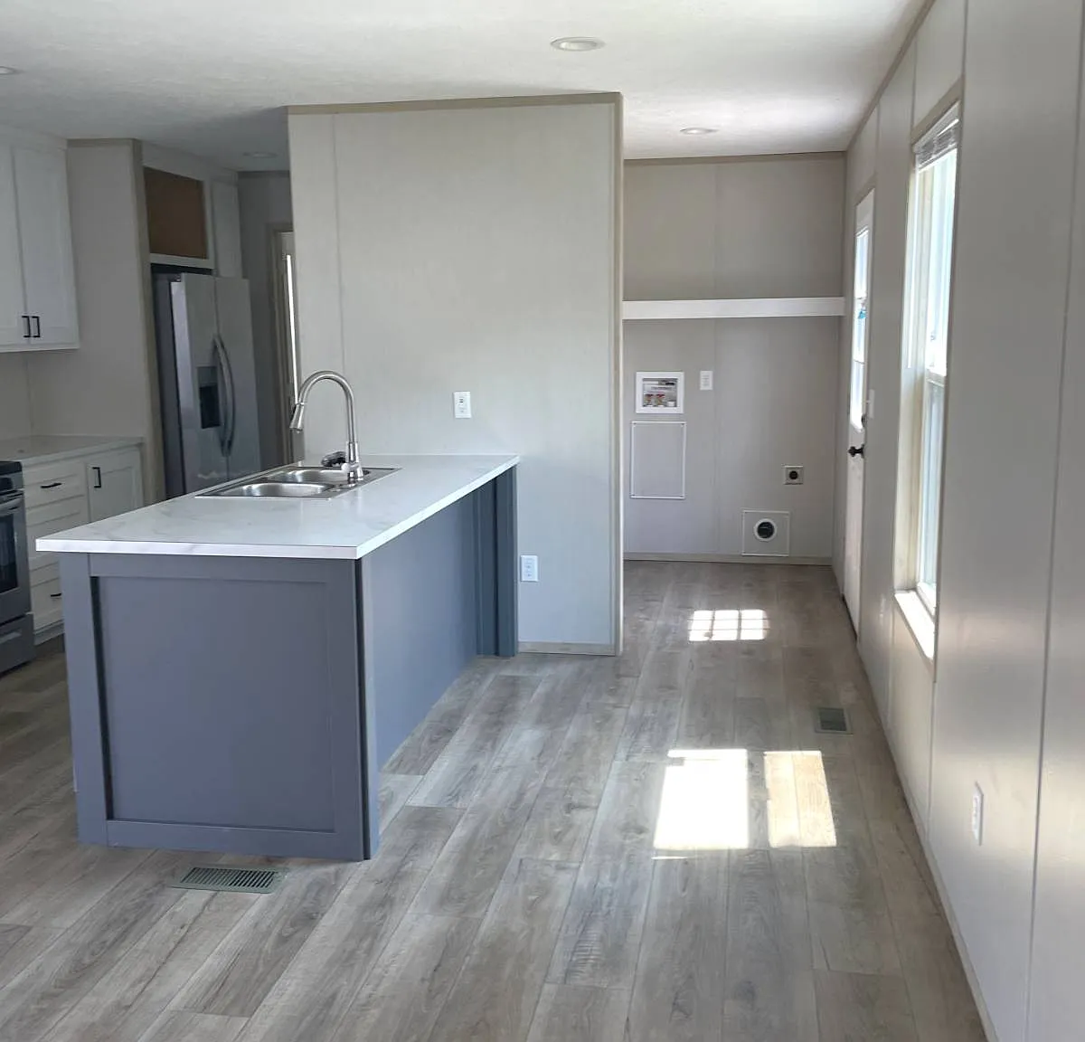 3 bed, 2.0 bath, 1012 sqft, $1,150 — Photo 3