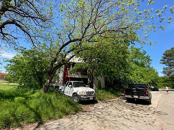 2nd image of 1305 Waterman St Lot 24