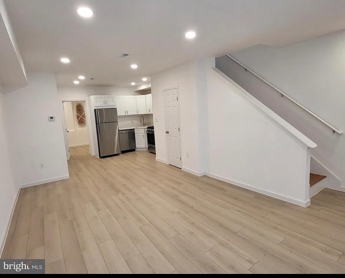 4 bed, 2.5 bath, 1600 sqft, $4,500 — Photo 4