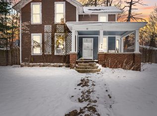 76 Budlong St, Hillsdale, MI 49242