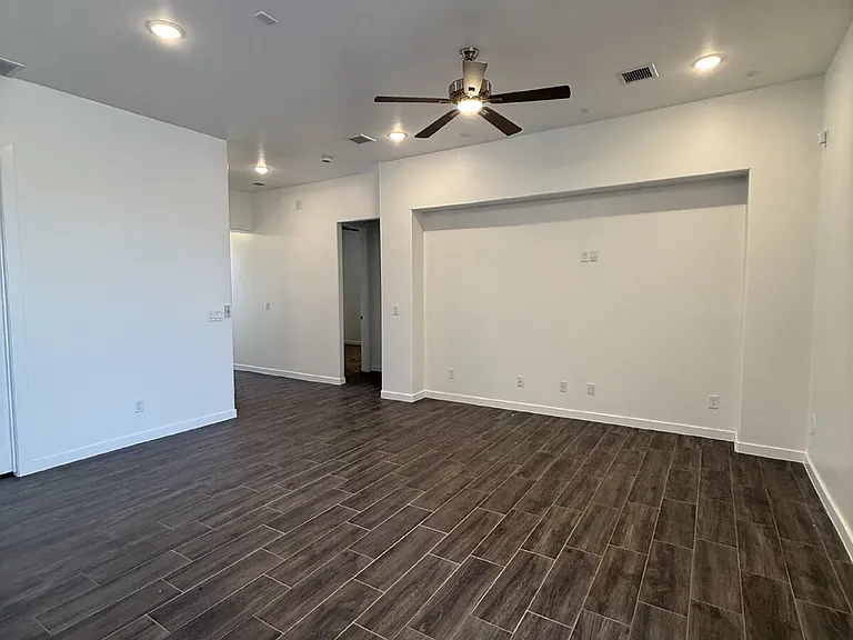 13389 Carterton Ave — Photo 21