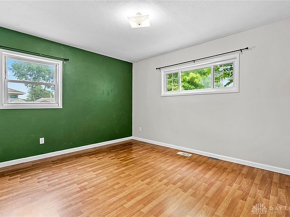5th image of 243 Murchison Ln