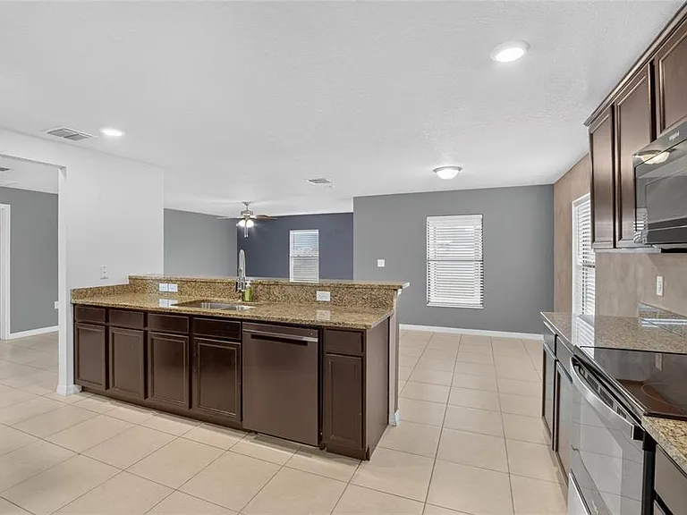 1115 Wynnmere Walk Ave — Photo 17