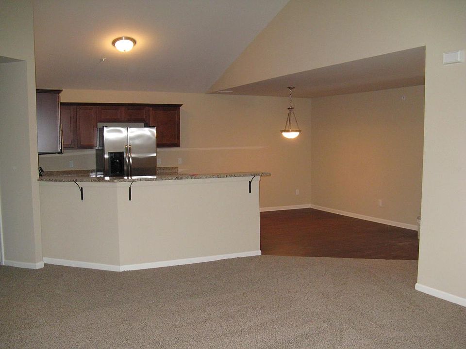 1st image of 49138 W Woods Dr