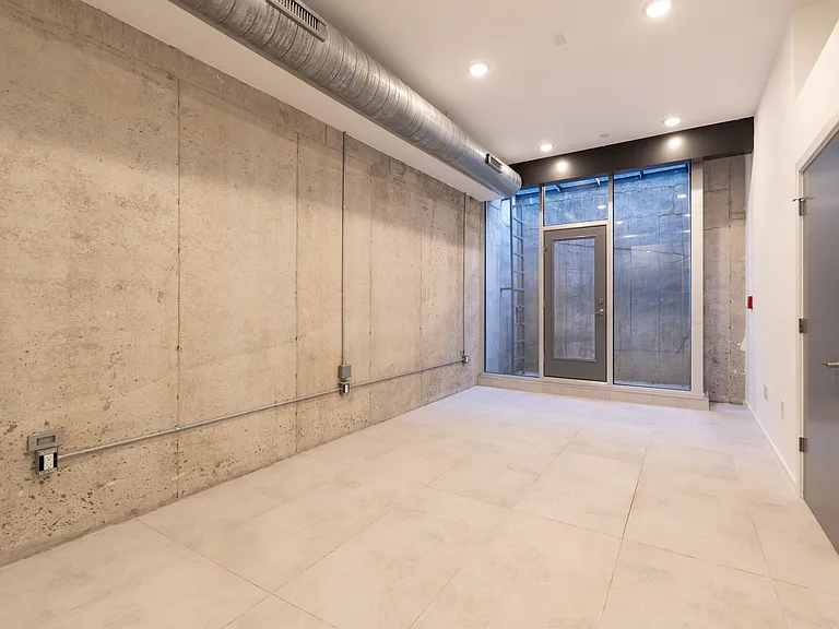 1941 N Marshall St #1 — Photo 23