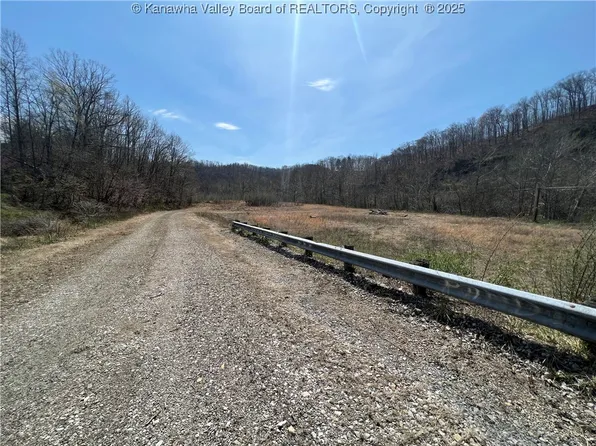 Little Coal River Rd, Alum Creek, WV 25003