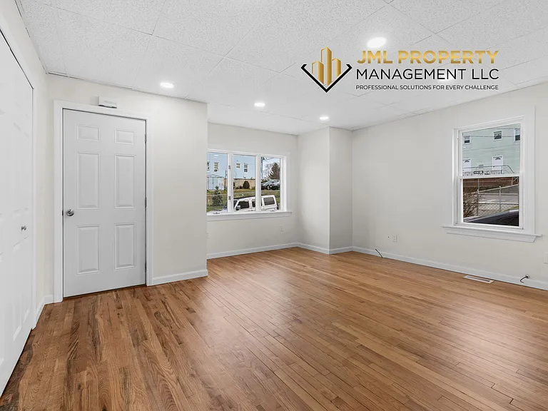 227 Lawrence St #1 — Photo 10