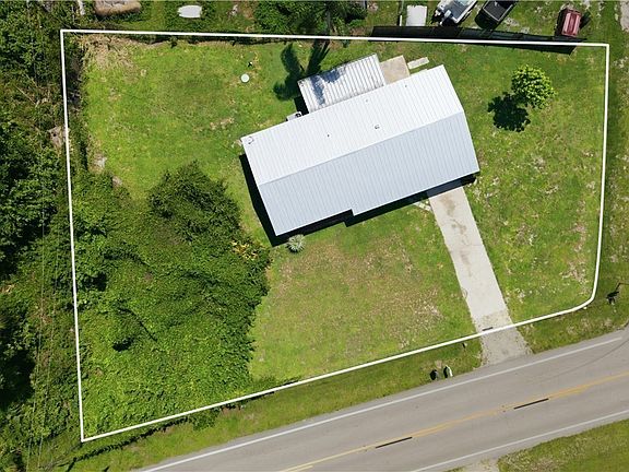 3rd image of 1290 Barrett Rd
