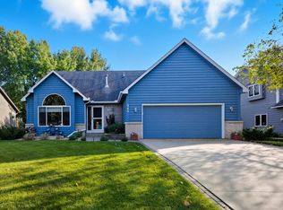 968 Coneflower Ct, Eagan, MN 55123