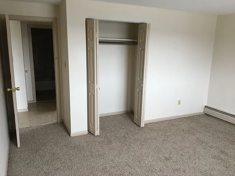 42 Oakland Ave — Photo 7
