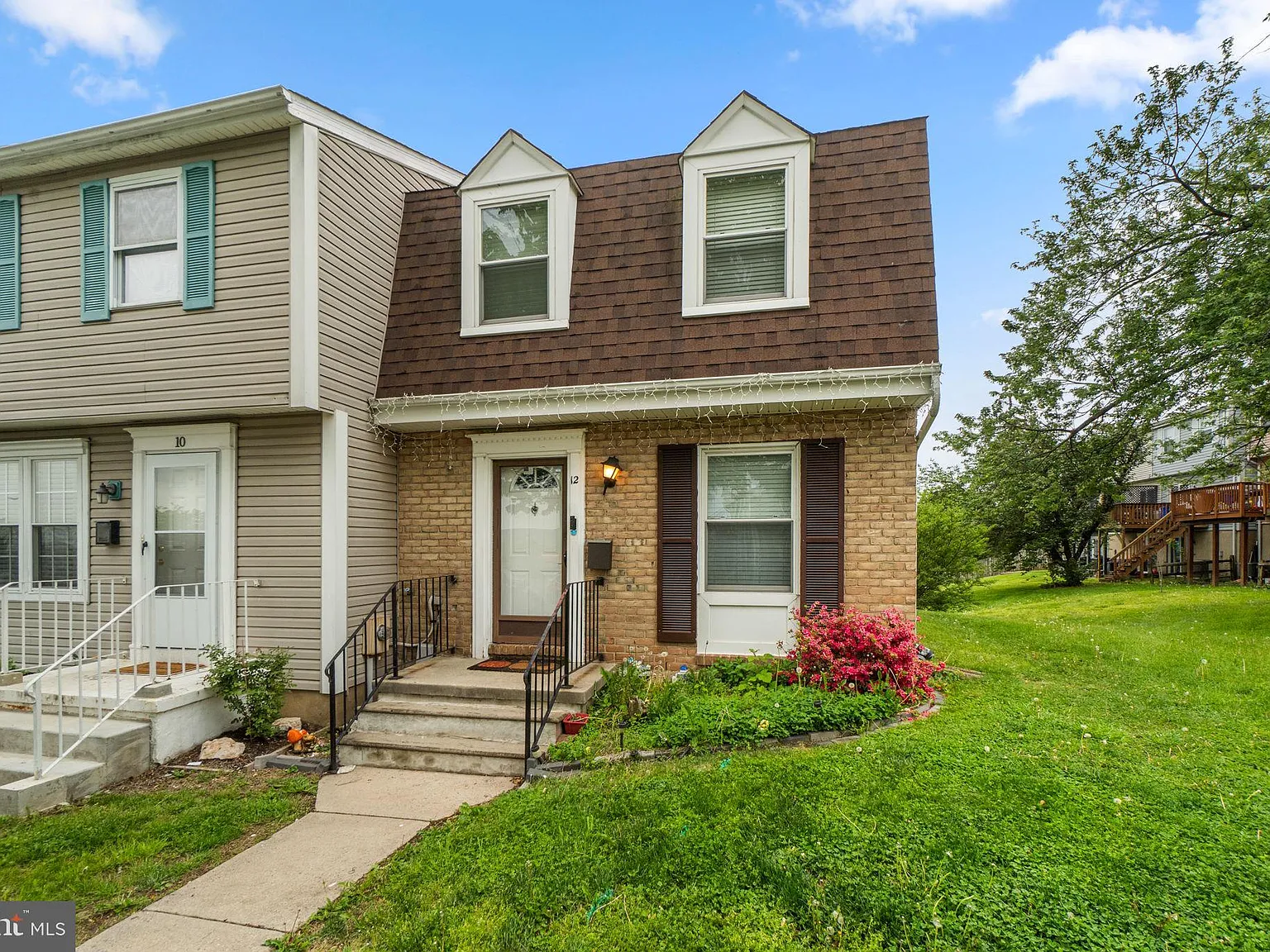 3 bed, 1.5 bath, $2,250 — Photo 2