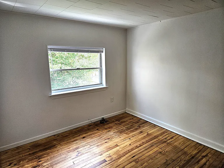 61 Wise Ave — Photo 12