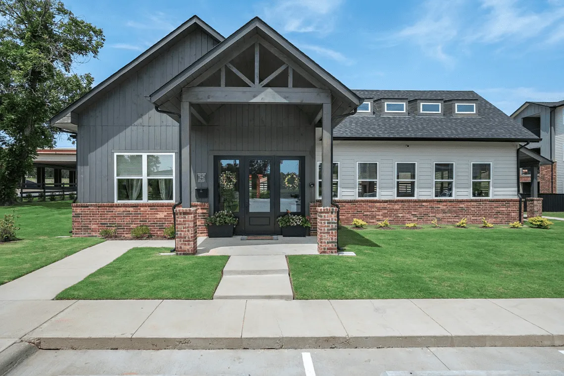 Flat Creek Apartments — Photo 1