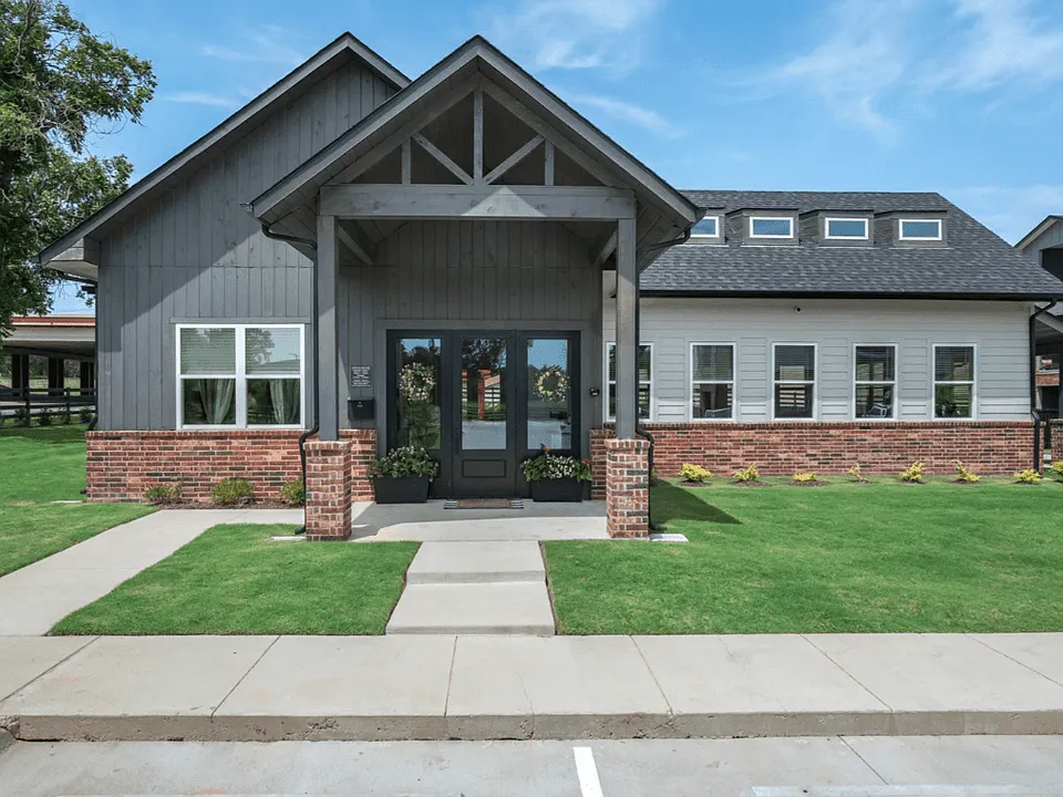 Flat Creek Apartments