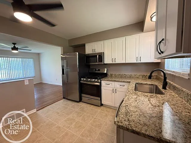 27550 E Schiller Dr — Photo 8