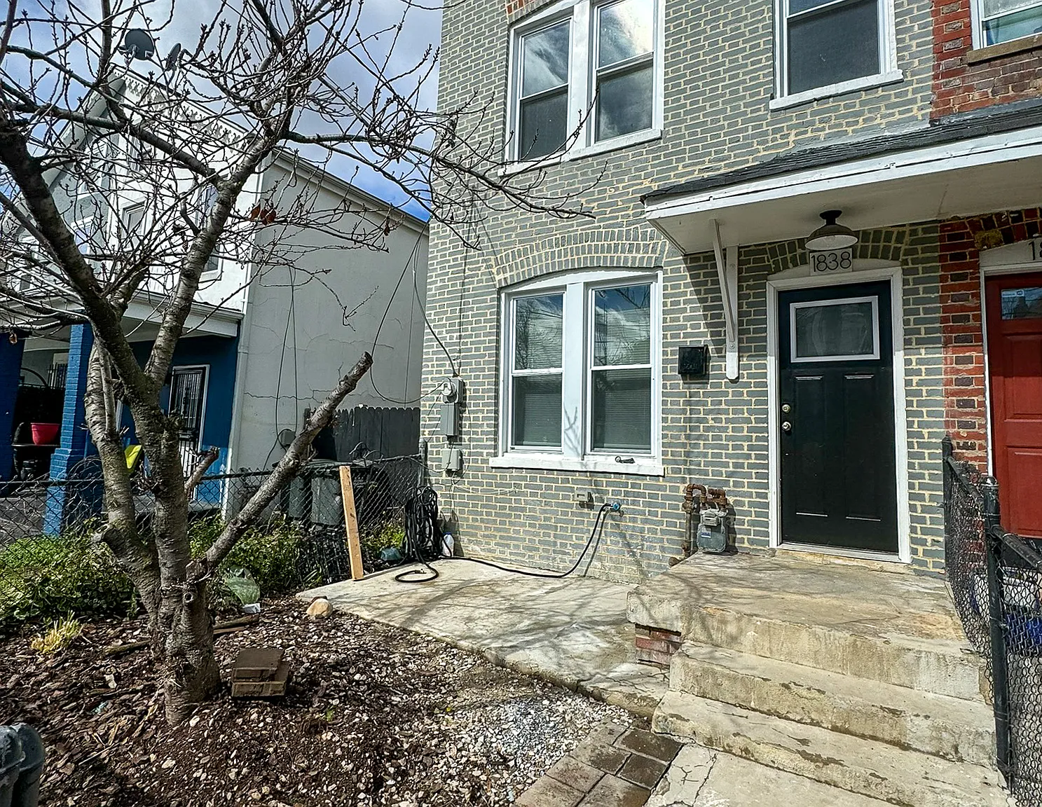 3 bed, 1230 sqft, $2,550 — Photo 1