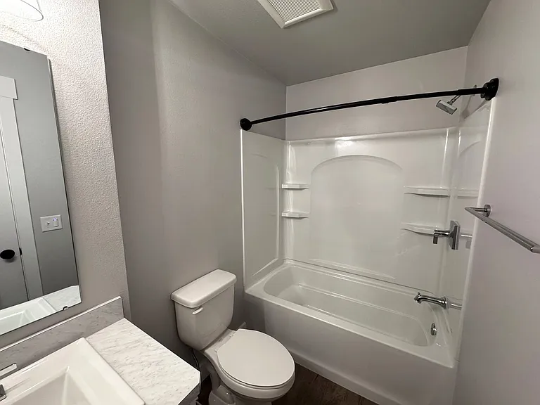 1678 Saint George Blvd — Photo 11