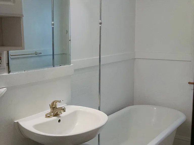 61 Newport St #2 — Photo 14