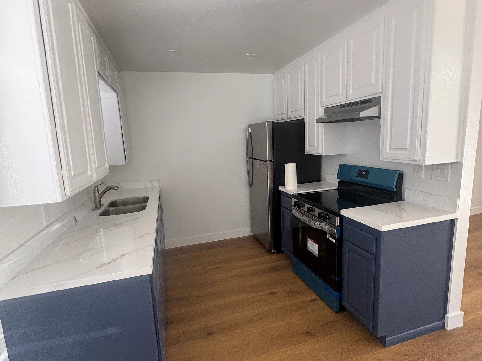 2 bed, 1.5 bath, $2,950 — Photo 2