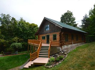 5680 E Amore Rd, Lake Leelanau, MI 49653