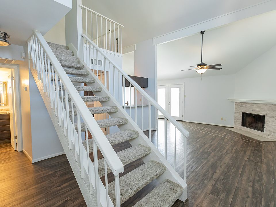 1st image of 202 Teakwood Dr APT D