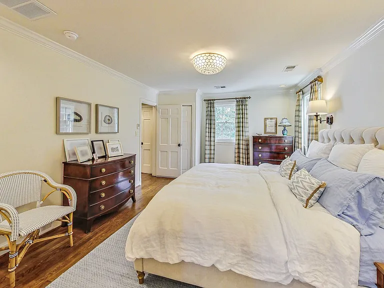 4831 Calvert St NW — Photo 23