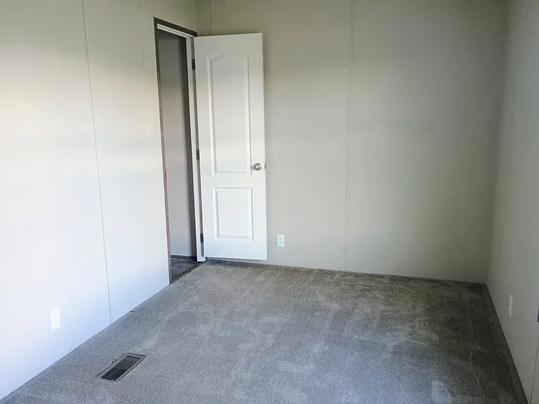 803 Austin Way — Photo 5