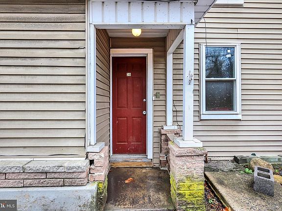 4th image of 36 Middle Spring Ave