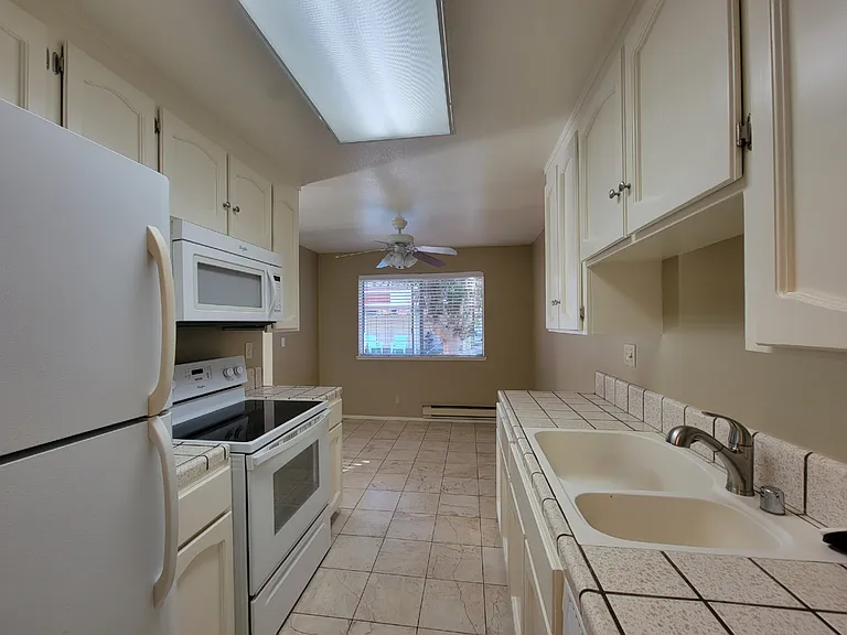 2625 Keystone Ave #101 — Photo 3