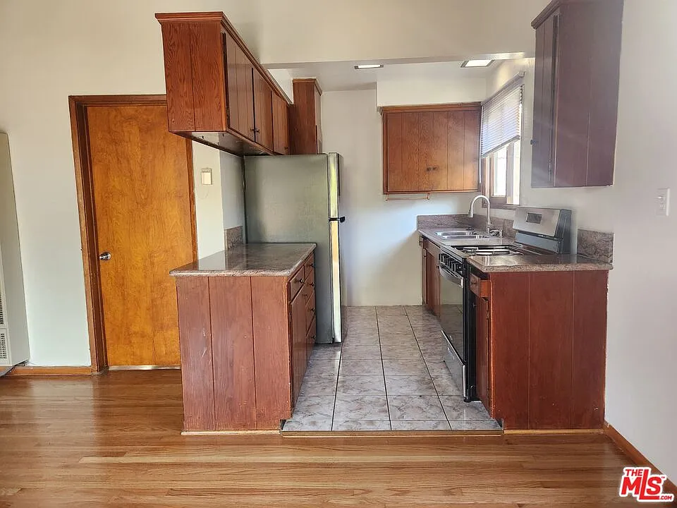 8859-8861 Alcott St #2