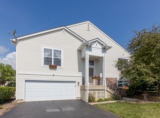 113 Terra Meadow Cir, Volo, IL 60020