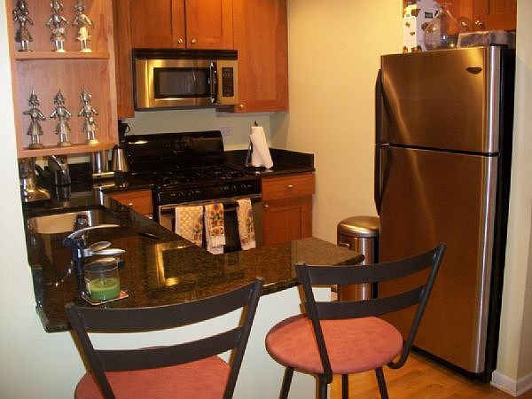 1st image of 2045 N Larrabee St APT 7107