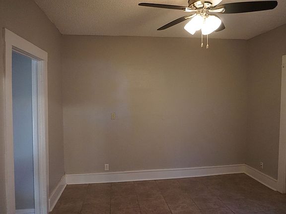 2nd image of 2324 20th St