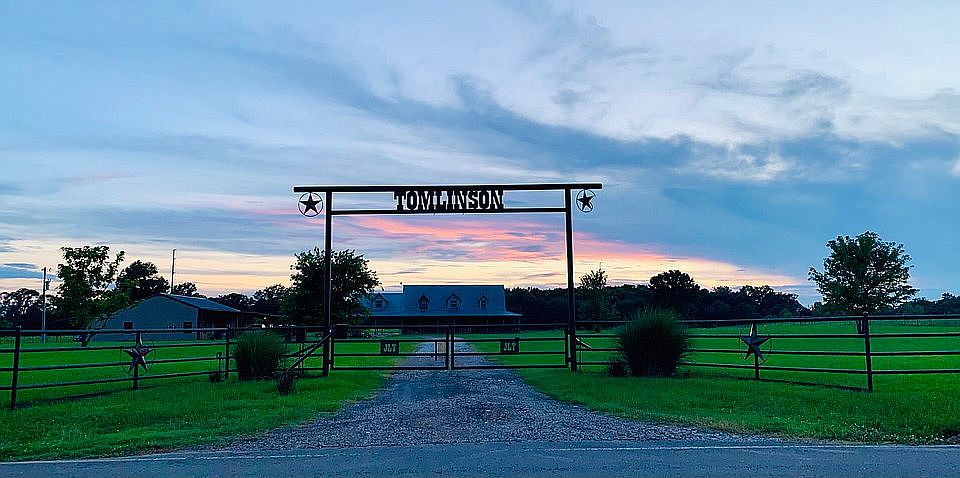 Entryway with Electric Gate
