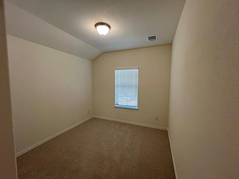 3409 Riverlawn Dr — Photo 17
