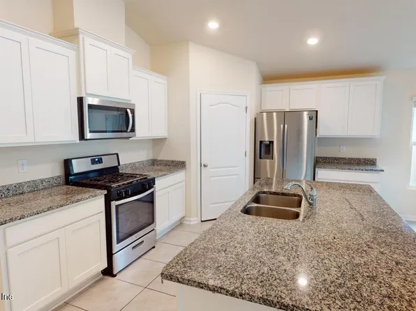 75072 NASSAU STATION Way, Yulee, FL 32097